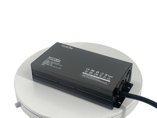 LFP 29.2V 25A RV Bateria de lítio Controle inteligente do ventilador Proteção IP20